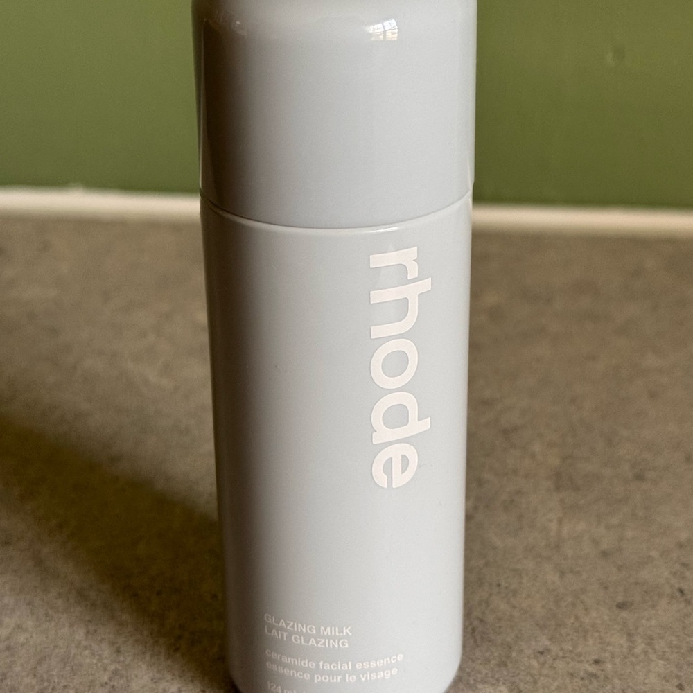 RHODE White Glazing Milk Essence